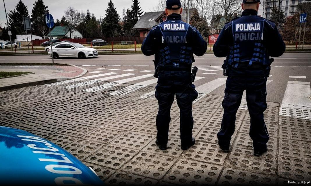 Policja Zatrzymuje Kierowców za Przekroczenie Prędkości w Suchej Beskidzkiej