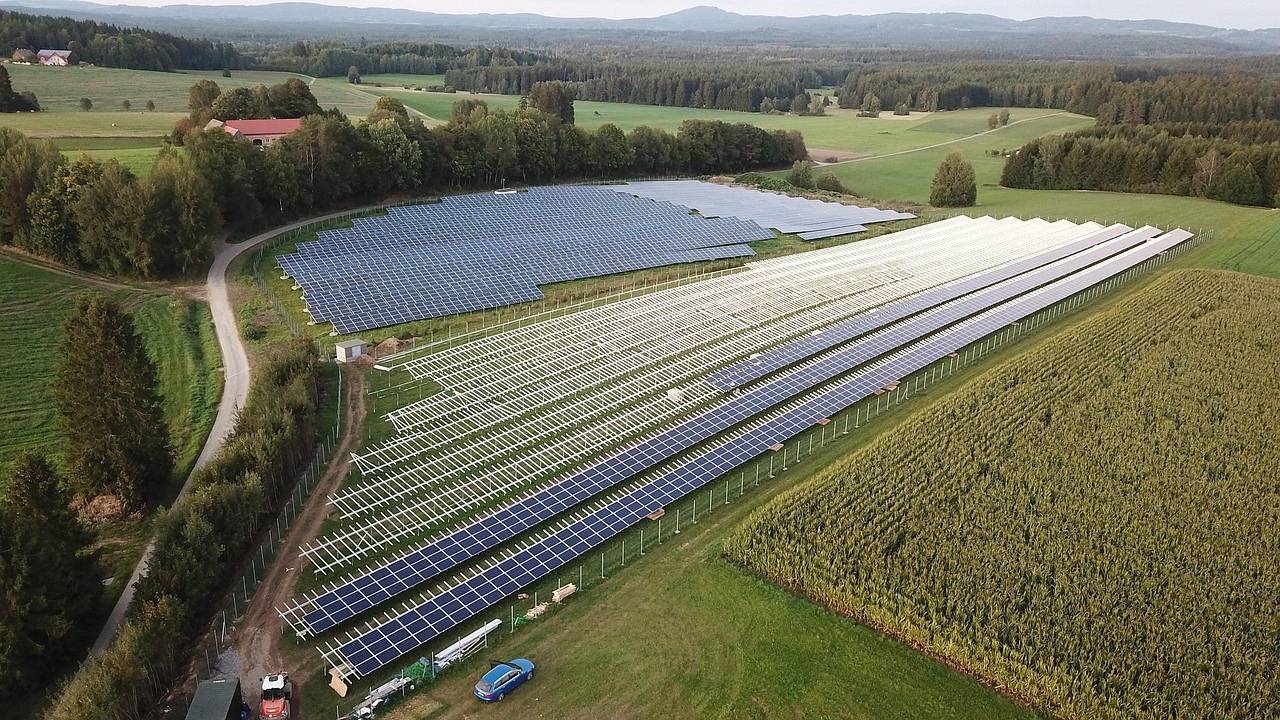 Mniej formalności, przejrzyste rachunki i więcej zielonej energii – zapowiedź zmian w sektorze energetycznym